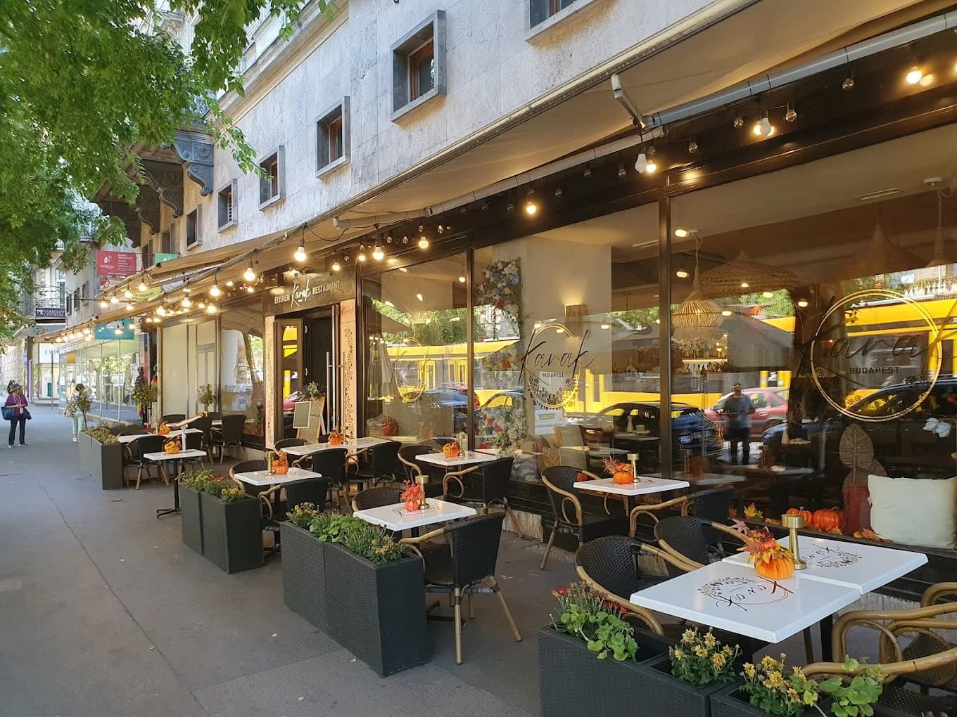 Karak Budapest Restaurant